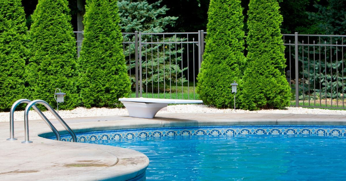 5 Reasons to Use Aluminum for Your Pool Fence